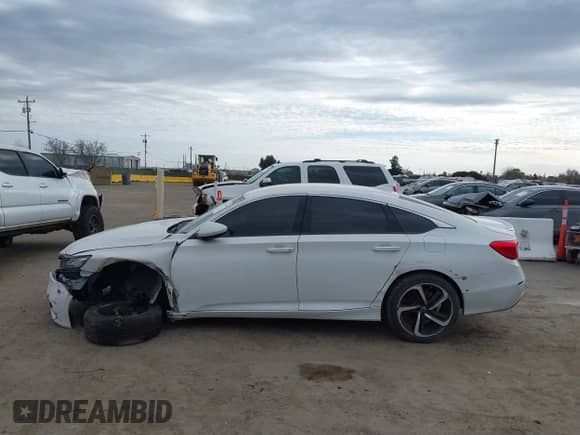 2020 Honda Accord Sport с VIN 1HGCV1F37LA138995, выставлен на аукционе IAAI как лот 41507560 с пробегом 52 595 миль миль и . История ставок и продаж доступна на DreamBid. Изображение 13.