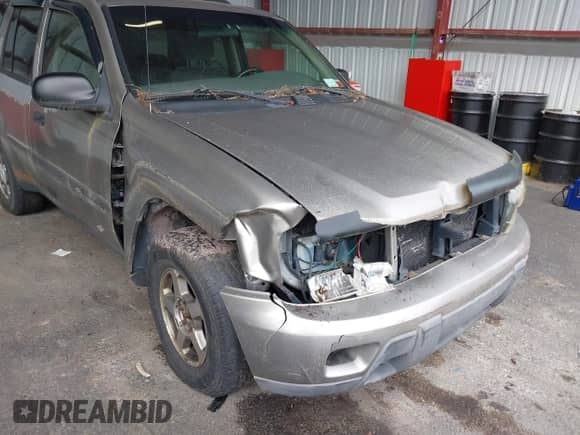2003 Chevrolet TrailBlazer LTZ с VIN 1GNDT13S232399196, выставлен на аукционе IAAI как лот 42683347 с пробегом 194 095 миль миль и . История ставок и продаж доступна на DreamBid. Изображение 6.