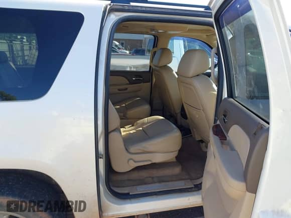 2010 Chevrolet Suburban LTZ с VIN 1GNUKKE36AR129309, выставлен на аукционе IAAI как лот 42280315 с пробегом 184 481 миль миль и . История ставок и продаж доступна на DreamBid. Изображение 8.