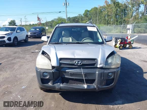 2005 Hyundai Tucson GLS с VIN KM8JN72D05U127647, выставлен на аукционе IAAI как лот 43129286 с пробегом 174 754 миль миль и . История ставок и продаж доступна на DreamBid. Изображение 11.