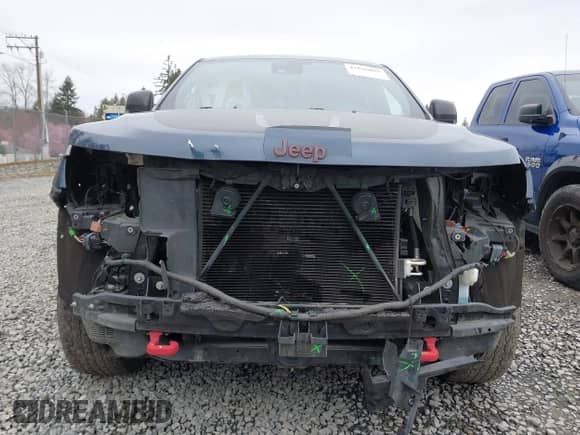 2020 Jeep Grand Cherokee Trailhawk with VIN 1C4RJFLG0LC360145, listed as a IAAI auction lot 41816095 with 50,717 mi miles and . Bid and sale history available at DreamBid. Image 6.