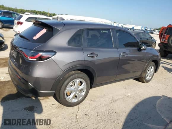 2025 Honda HR-V LX with VIN 3CZRZ1H32SM725434, listed as a Copart auction lot 81020515 with 47,833 mi miles and Salvage title. Bid and sale history available at DreamBid. Image 3.