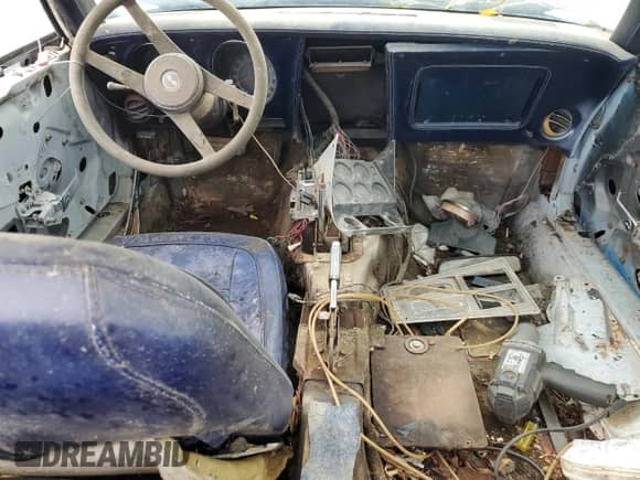 1976 Chevrolet Corvette с VIN 1Z37L6S425517, выставлен на аукционе Copart как лот 80204764 с пробегом 68 546 миль миль и Чистый • Clean title. История ставок и продаж доступна на DreamBid. Изображение 8.