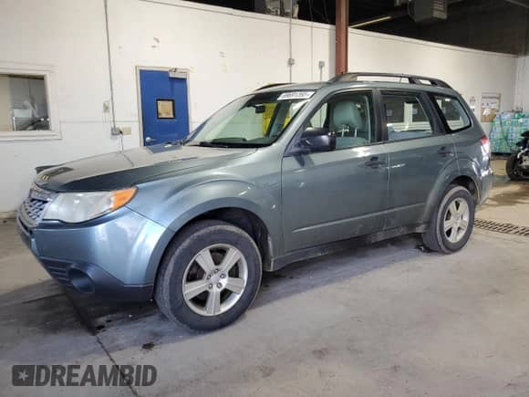 2013 Subaru Forester X z VIN JF2SHABC2DG404463, wystawiony jako Copart lot #69691395 z przebiegiem 124 404 mil mil oraz Czysty tytuł • Clean title. Historia ofert i sprzedaży dostępna na DreamBid. Obrazek 1.