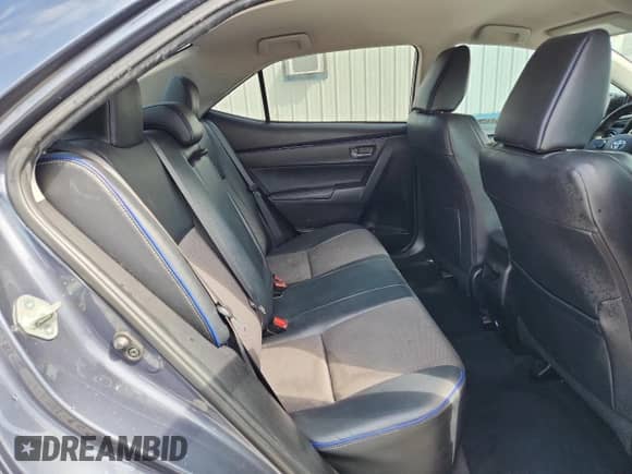 2019 Toyota Corolla LE z VIN 5YFBURHE4KP857447, wystawiony jako Copart lot #70769985 z przebiegiem 104 352 mil mil oraz Szkoda całkowita • Salvage title. Historia ofert i sprzedaży dostępna na DreamBid. Obrazek 10.