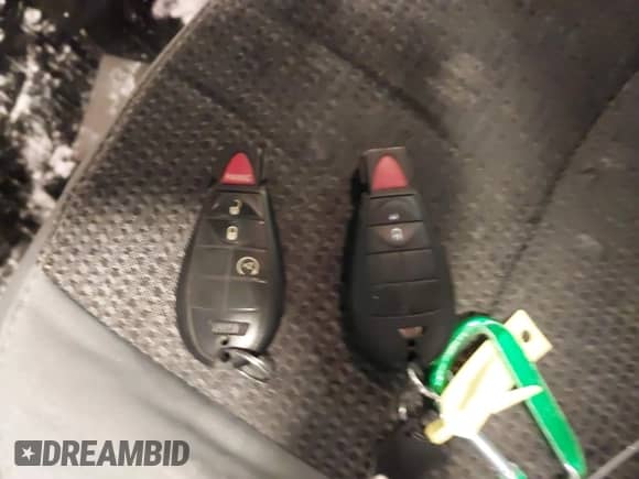 2014 Ram 1500 Big Horn z VIN 1C6RR7LT2ES365908, wystawiony jako IAAI lot #41333305 z przebiegiem 157 623 mil mil oraz . Historia ofert i sprzedaży dostępna na DreamBid. Obrazek 11.