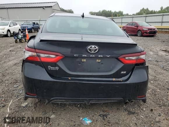 2021 Toyota Camry SE z VIN 4T1S11AK4MU543468, wystawiony jako Copart lot #60939165 z przebiegiem 30 311 mil mil oraz Szkoda całkowita • Salvage title. Historia ofert i sprzedaży dostępna na DreamBid. Obrazek 6.