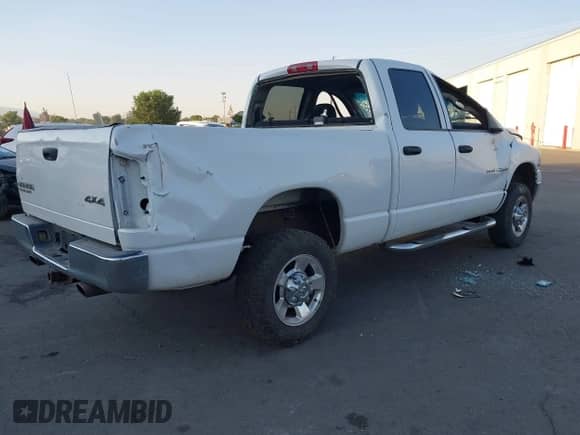 2003 Dodge 2500 ST z VIN 3D7KU28D63G751853, wystawiony jako IAAI lot #42885976 z przebiegiem Nie podano mil oraz . Historia ofert i sprzedaży dostępna na DreamBid. Obrazek 4.