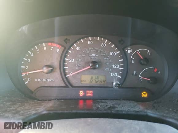 2004 Hyundai Accent GL z VIN KMHCG35C44U284868, wystawiony jako Copart lot #74054884 z przebiegiem 87 259 mil mil oraz Czysty tytuł • Clean title. Historia ofert i sprzedaży dostępna na DreamBid. Obrazek 9.