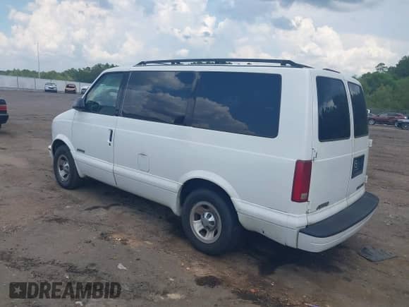 2001 Chevrolet Astro с VIN 1GNDM19W01B119859, выставлен на аукционе IAAI как лот 42969914 с пробегом 123 625 миль миль и . История ставок и продаж доступна на DreamBid. Изображение 3.