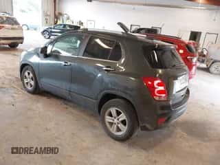 2020 Chevrolet Trax LT z VIN 3GNCJLSB0LL130868, wystawiony jako IAAI lot #42835776 z przebiegiem 85 506 mil mil oraz . Historia ofert i sprzedaży dostępna na DreamBid. Obrazek 3.