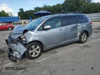 2013 Toyota Sienna LE AAS with VIN 5TDKK3DC0DS304084, listed as a Copart auction lot 66098385 with Not provided miles and Salvage title. Bid and sale history available at DreamBid. Image 1.