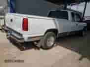 1996 Chevrolet Silverado 2500 с VIN 1GCGC29J7TE263932, выставлен на аукционе Copart как лот 51643115 с пробегом 105 102 миль миль и Списание • Salvage title. История ставок и продаж доступна на DreamBid. Изображение 3.