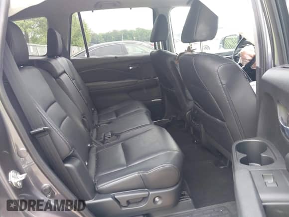 2019 Honda Pilot EX-L z VIN 5FNYF6H5XKB010804, wystawiony jako IAAI lot #42497727 z przebiegiem 79 970 mil mil oraz . Historia ofert i sprzedaży dostępna na DreamBid. Obrazek 8.