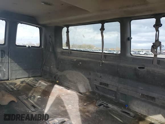 2017 Chevrolet Express Passenger LT z VIN 1GAZGPFG7H1123602, wystawiony jako Copart lot #85426194 z przebiegiem Nie podano mil oraz Czysty tytuł • Clean title. Historia ofert i sprzedaży dostępna na DreamBid. Obrazek 11.