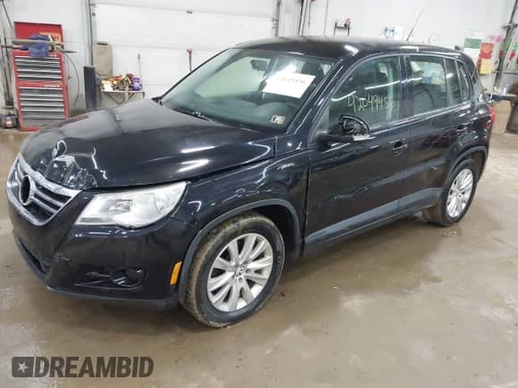 2009 Volkswagen Tiguan S с VIN WVGAV75N29W005001, выставлен на аукционе IAAI как лот 42049456 с пробегом 132 877 миль миль и . История ставок и продаж доступна на DreamBid. Изображение 2.