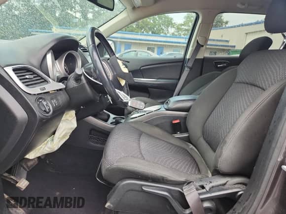 2019 Dodge Journey SE z VIN 3C4PDCBG6KT773060, wystawiony jako Copart lot #71984485 z przebiegiem 135 257 mil mil oraz Szkoda całkowita • Salvage title. Historia ofert i sprzedaży dostępna na DreamBid. Obrazek 7.