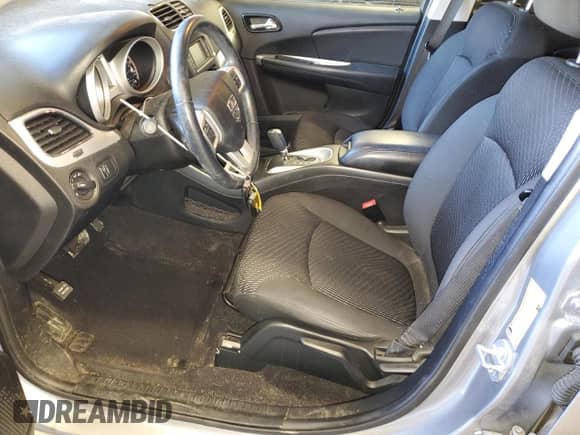 2018 Dodge Journey SE z VIN 3C4PDCAB2JT513954, wystawiony jako Copart lot #87077795 z przebiegiem 49 216 mil mil oraz Szkoda całkowita • Salvage title. Historia ofert i sprzedaży dostępna na DreamBid. Obrazek 7.