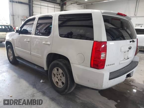 2008 Chevrolet Tahoe с VIN 1GNFC13518R218607, выставлен на аукционе IAAI как лот 42468074 с пробегом 220 217 миль миль и . История ставок и продаж доступна на DreamBid. Изображение 3.
