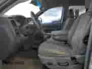 2006 Dodge 1500 SLT z VIN 1D7HU18216S568912, wystawiony jako Copart lot #84708025 z przebiegiem 219 595 mil mil oraz Czysty tytuł • Clean title. Historia ofert i sprzedaży dostępna na DreamBid. Obrazek 7.