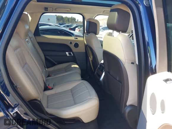 2020 Land Rover Range Rover Sport HSE with VIN SALWR2SU9LA887018, listed as a IAAI auction lot 41705590 with 82,097 mi miles and . Bid and sale history available at DreamBid. Image 8.