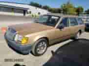 1987 Mercedes-Benz 300 с VIN WDBEB93D3HF015103, выставлен на аукционе Copart как лот 70671465 с пробегом 183 234 миль миль и Чистый • Clean title. История ставок и продаж доступна на DreamBid. Изображение 1.