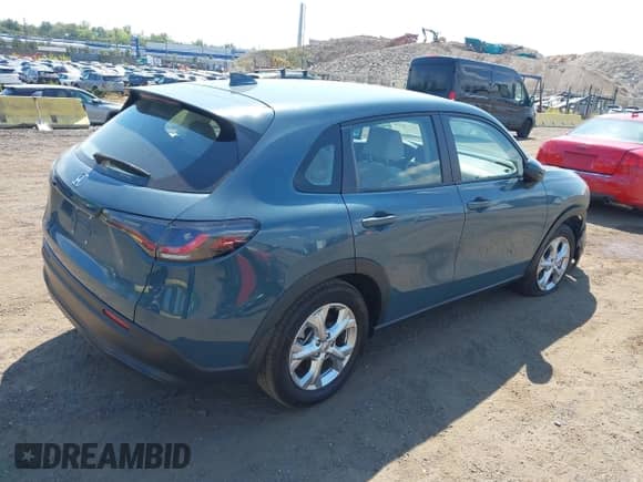2024 Honda HR-V LX с VIN 3CZRZ1H38RM711872, выставлен на аукционе IAAI как лот 43124328 с пробегом 7 434 миль миль и . История ставок и продаж доступна на DreamBid. Изображение 4.