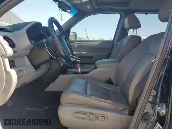 2009 Honda Pilot Touring with VIN 5FNYF488X9B041284, listed as a Copart auction lot 64602555 with 273,147 mi miles and Salvage title. Bid and sale history available at DreamBid. Image 7.