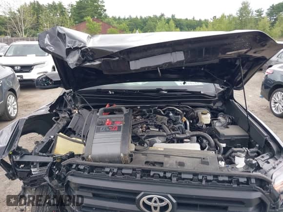 2024 Toyota Tacoma SR5 z VIN 3TYLB5JN3RT002144, wystawiony jako IAAI lot #42727494 z przebiegiem 20 489 mil mil oraz . Historia ofert i sprzedaży dostępna na DreamBid. Obrazek 10.
