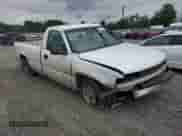 2002 Chevrolet Silverado 1500 z VIN 1GCEC14WX2Z172312, wystawiony jako Copart lot #58172345 z przebiegiem 255 049 mil mil oraz Szkoda całkowita • Salvage title. Historia ofert i sprzedaży dostępna na DreamBid. Obrazek 4.