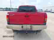 2000 Chevrolet Silverado 2500 LS с VIN 1GCGK29U5YE331150, выставлен на аукционе IAAI как лот 43007669 с пробегом Не указан миль и . История ставок и продаж доступна на DreamBid. Изображение 16.