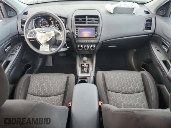 2023 Mitsubishi Outlander ES z VIN JA4ARUAU4PU014368, wystawiony jako Copart lot #80886605 z przebiegiem 28 594 mil mil oraz Szkoda całkowita • Salvage title. Historia ofert i sprzedaży dostępna na DreamBid. Obrazek 8.