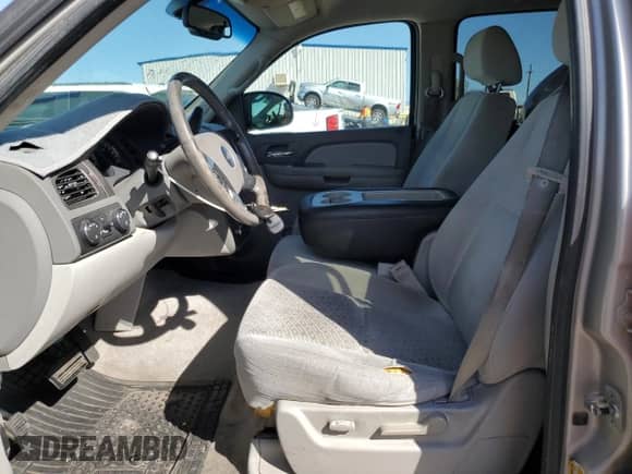 2007 Chevrolet Tahoe LS с VIN 1GNFK13067R312553, выставлен на аукционе Copart как лот 86827675 с пробегом 258 125 миль миль и Списание • Salvage title. История ставок и продаж доступна на DreamBid. Изображение 7.