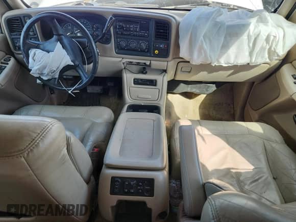 2002 Chevrolet Suburban LT с VIN 3GNFK16T22G263950, выставлен на аукционе Copart как лот 71591945 с пробегом 191 440 миль миль и Списание • Salvage title. История ставок и продаж доступна на DreamBid. Изображение 8.