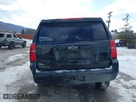 2019 Chevrolet Tahoe LS with VIN 1GNSKAKC9KR336283, listed as a IAAI auction lot 41280975 with 85,682 mi miles and . Bid and sale history available at DreamBid. Image 16.