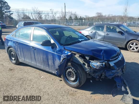 2013 Chevrolet Cruze LS with VIN 1G1PB5SH6D7266539, listed as a IAAI auction lot 41670222 with 95,439 mi miles and . Bid and sale history available at DreamBid. Image 1.