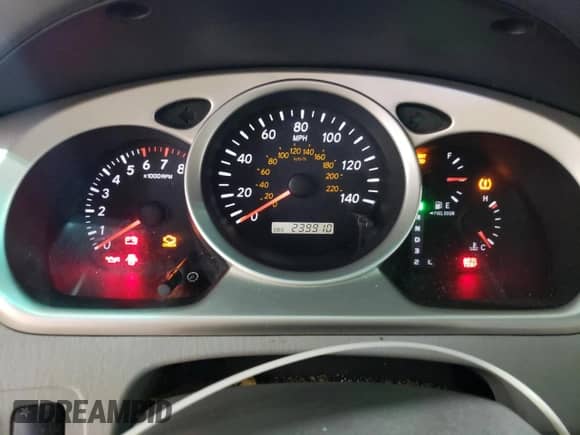 2006 Toyota Highlander Sport z VIN JTEEP21AX60185716, wystawiony jako Copart lot #90733825 z przebiegiem 239 910 mil mil oraz Czysty tytuł • Clean title. Historia ofert i sprzedaży dostępna na DreamBid. Obrazek 9.