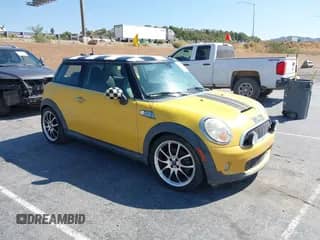 2008 MINI Hardtop S with VIN WMWMF73538TT92494, listed as a IAAI auction lot 43174582 with 129,798 mi miles and . Bid and sale history available at DreamBid. Image 1.