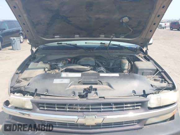 2000 Chevrolet Silverado 1500 LS z VIN 2GCEC19T8Y1312440, wystawiony jako IAAI lot #42914407 z przebiegiem 257 638 mil mil oraz . Historia ofert i sprzedaży dostępna na DreamBid. Obrazek 10.