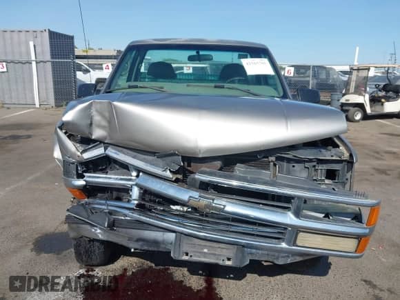 2000 Chevrolet Silverado 2500 с VIN 1GCGC24RXYR197177, выставлен на аукционе IAAI как лот 42565705 с пробегом 161 220 миль миль и . История ставок и продаж доступна на DreamBid. Изображение 12.