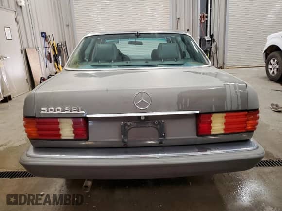 1984 Mercedes-Benz 500 с VIN WDBCA37AXEA039687, выставлен на аукционе Copart как лот 65851475 с пробегом 180 641 миль миль и Чистый • Clean title. История ставок и продаж доступна на DreamBid. Изображение 6.