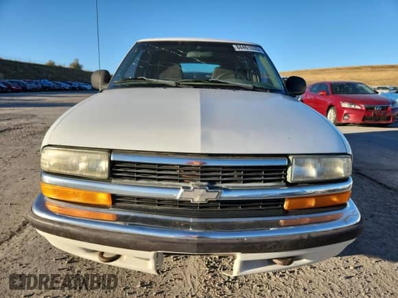1998 Chevrolet Blazer LS с VIN 1GNDT13W4W2268486, выставлен на аукционе Copart как лот 84461035 с пробегом Не указан миль и Списание • Salvage title. История ставок и продаж доступна на DreamBid. Изображение 5.