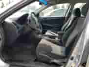 2005 Honda Accord LX z VIN 1HGCM564X5A075719, wystawiony jako Copart lot #81108845 z przebiegiem 234 627 mil mil oraz Szkoda całkowita • Salvage title. Historia ofert i sprzedaży dostępna na DreamBid. Obrazek 7.