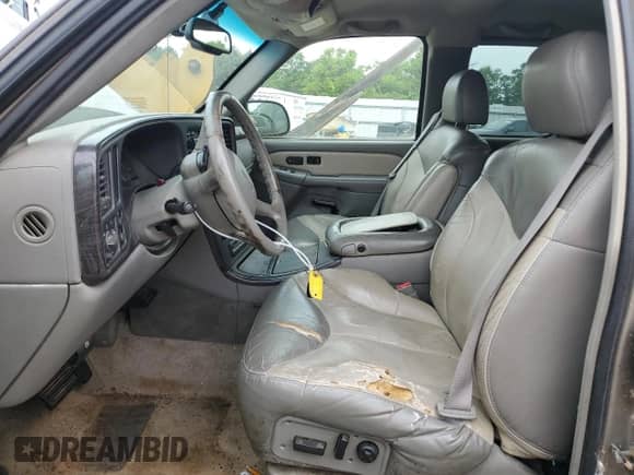 2002 GMC Sierra 1500 Denali z VIN 2GTFK69U321309689, wystawiony jako Copart lot #60267695 z przebiegiem 351 508 mil mil oraz Czysty tytuł • Clean title. Historia ofert i sprzedaży dostępna na DreamBid. Obrazek 7.