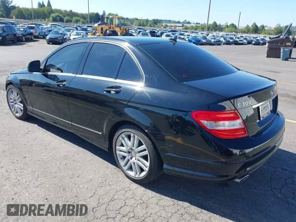 2008 Mercedes-Benz C 300 Sport с VIN WDDGF54XX8F107010, выставлен на аукционе IAAI как лот 43235393 с пробегом 91 417 миль миль и . История ставок и продаж доступна на DreamBid. Изображение 3.