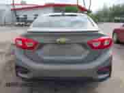 2017 Chevrolet Cruze LT z VIN 1G1BE5SMXH7215310, wystawiony jako IAAI lot #43400905 z przebiegiem 129 073 mil mil oraz . Historia ofert i sprzedaży dostępna na DreamBid. Obrazek 16.