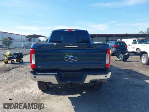 2017 Ford F-250 Lariat z VIN 1FT7W2BT9HEB26842, wystawiony jako IAAI lot #43073857 z przebiegiem 116 456 mil mil oraz . Historia ofert i sprzedaży dostępna na DreamBid. Obrazek 16.