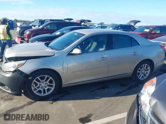 2013 Chevrolet Malibu LT with VIN 1G11C5SA3DF169598, listed as a IAAI auction lot 43381078 with 191,135 mi miles and . Bid and sale history available at DreamBid. Image 15.