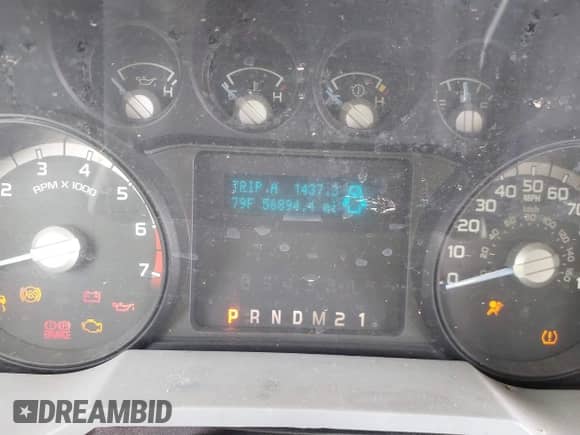 2013 Ford F-250 XL z VIN 1FT7X2A62DEA09882, wystawiony jako IAAI lot #41759945 z przebiegiem 56 894 mil mil oraz . Historia ofert i sprzedaży dostępna na DreamBid. Obrazek 7.