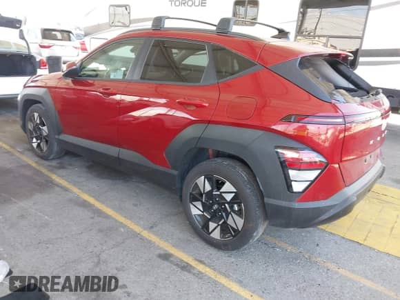2024 Hyundai Kona SEL с VIN KM8HB3AB2RU109592, выставлен на аукционе IAAI как лот 43141434 с пробегом 18 592 миль миль и . История ставок и продаж доступна на DreamBid. Изображение 3.